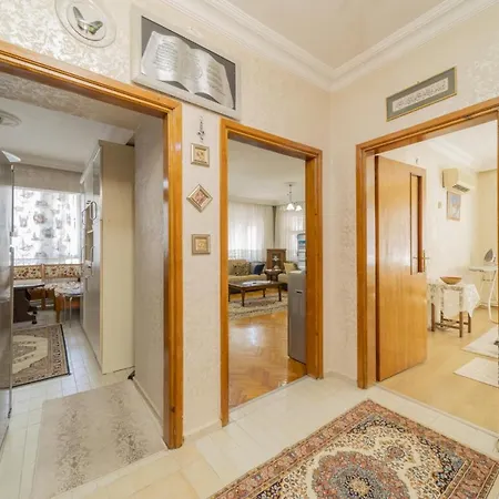 Cozy Flat W Balcony 10 Min To In *