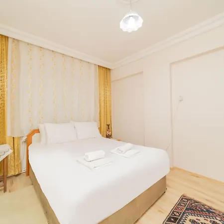 Cozy Flat W Balcony 10 Min To In *