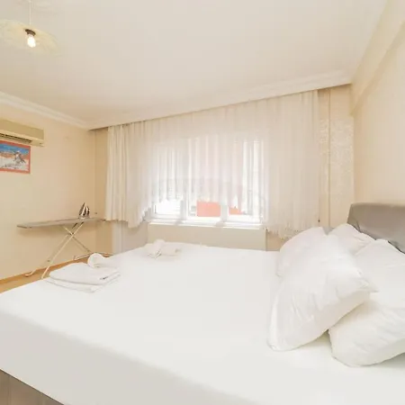 Cozy Flat W Balcony 10 Min To In Apartment *